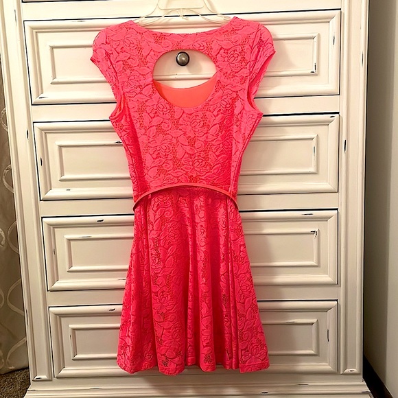 Bright Pink/Scarlet Dress. Worn Once. Like Brand New. Great Quality - Picture 2 of 5